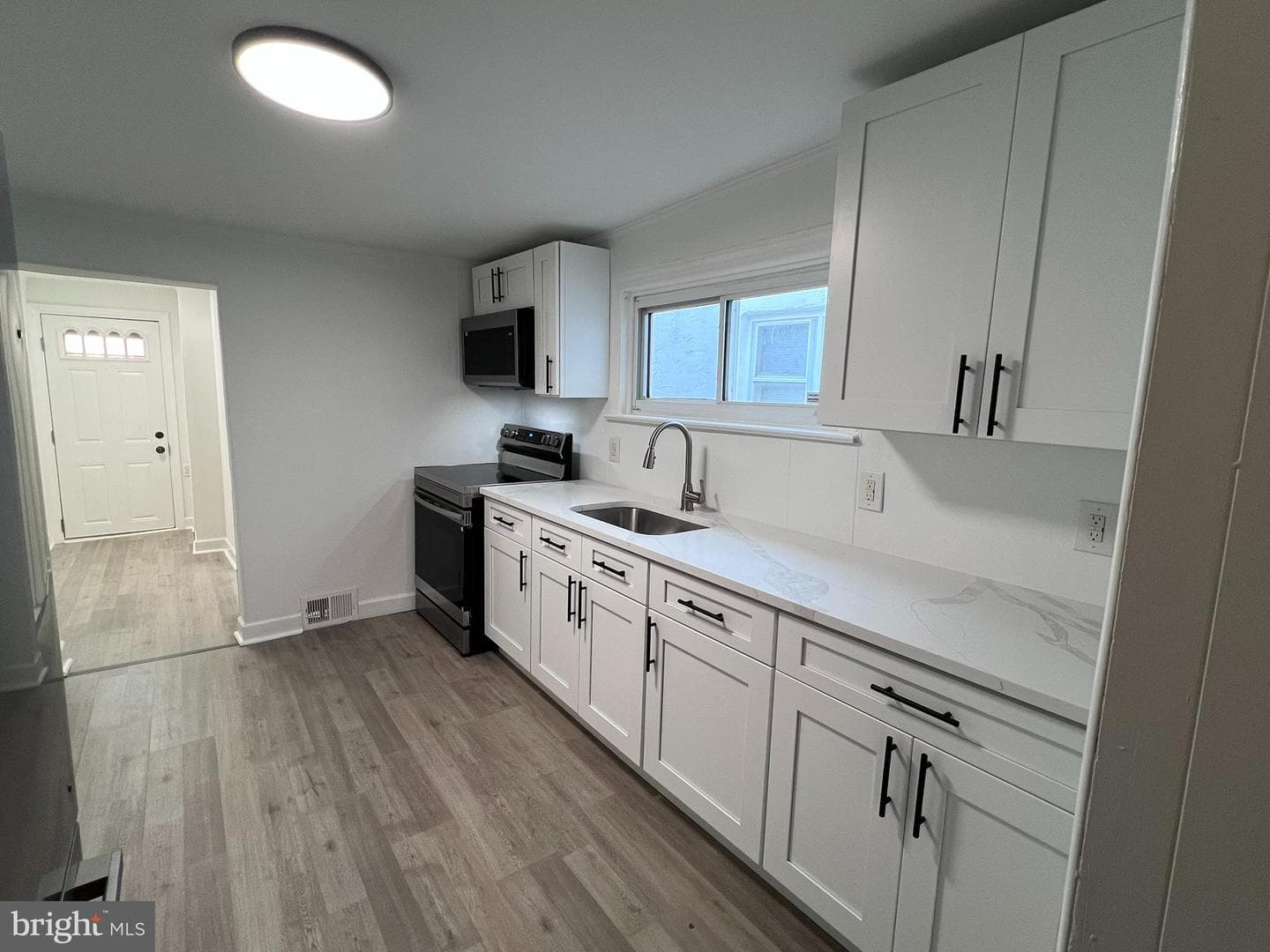 925 Central Avenue photo 7