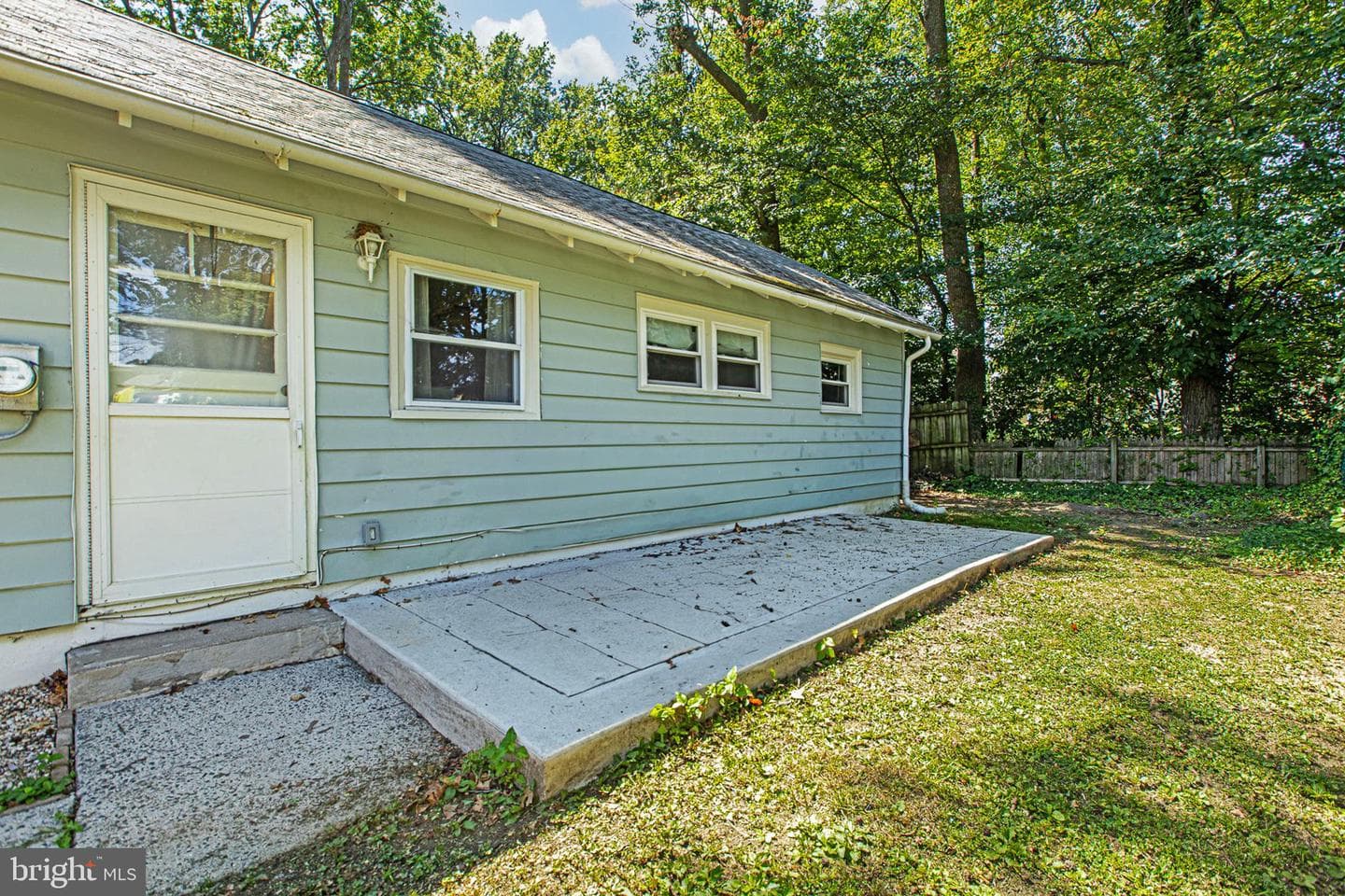 363 Hutchinson Terrace photo 19