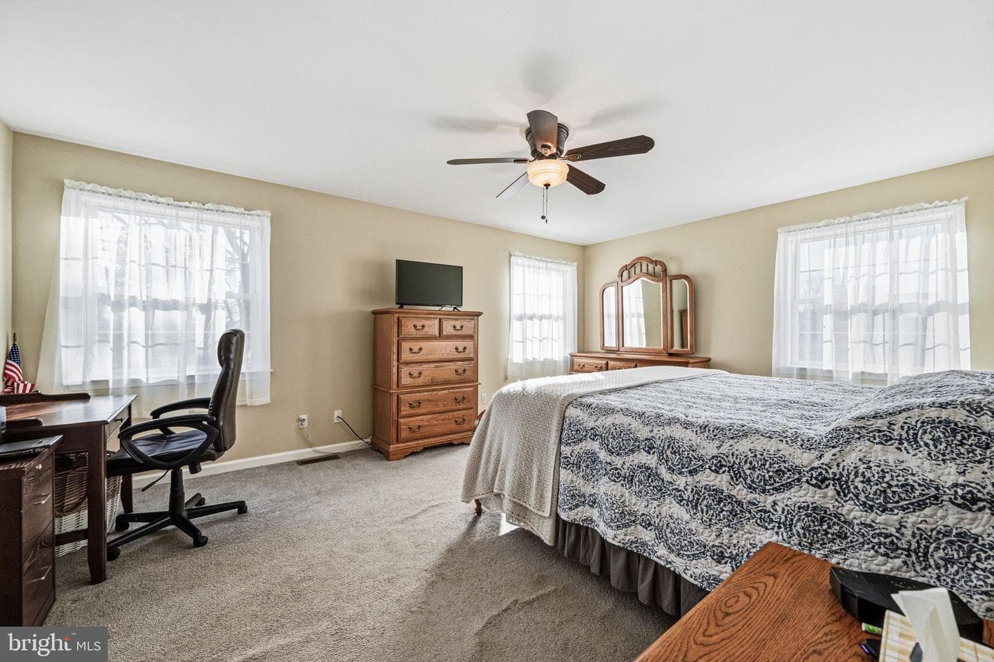 243 Colonial Park Drive photo 17