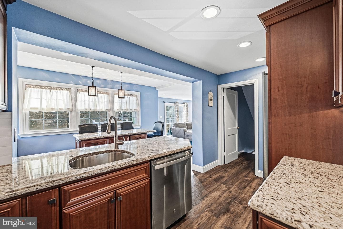 243 Colonial Park Drive photo 8