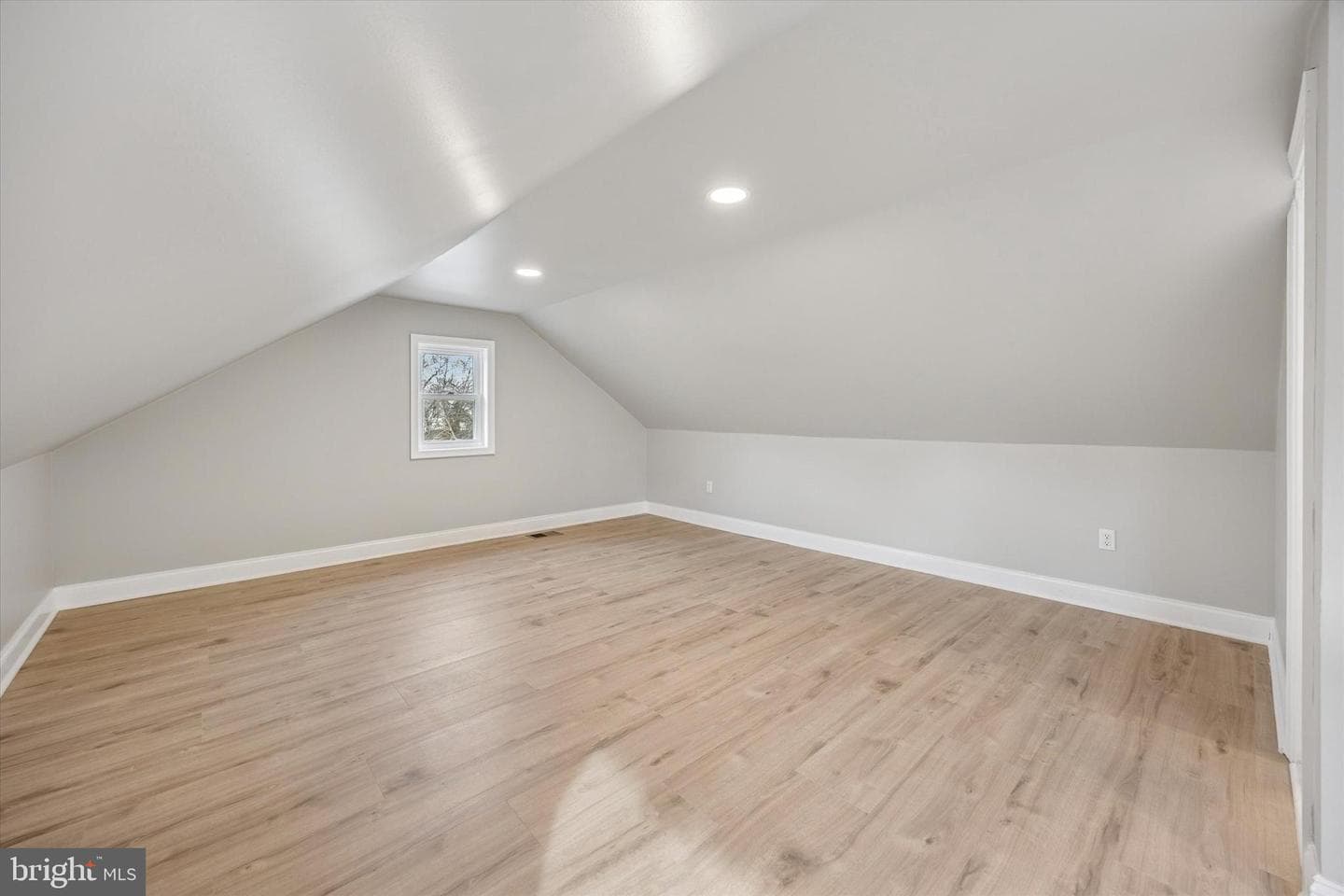 703 Lindale Avenue photo 28