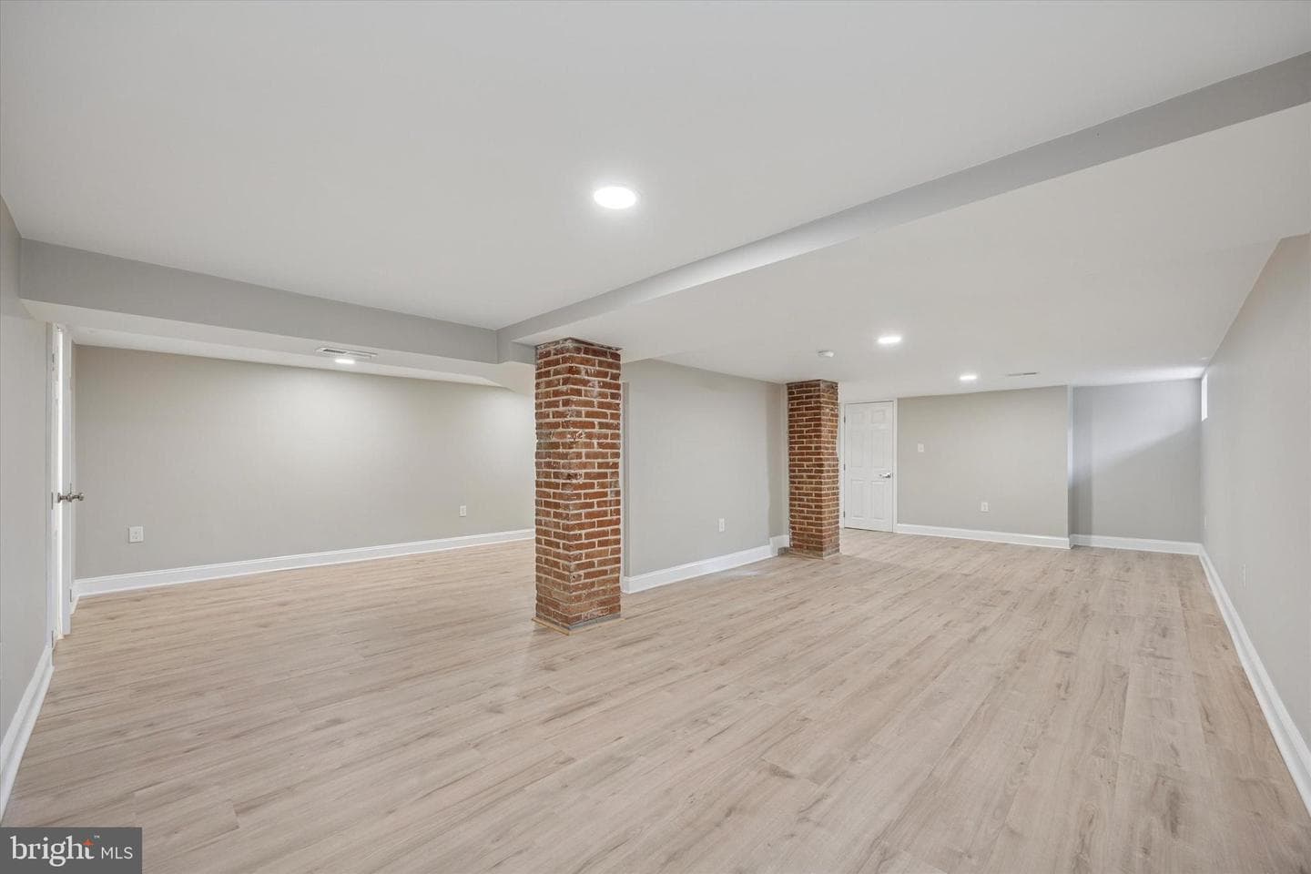 703 Lindale Avenue photo 33