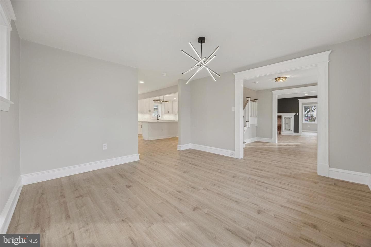 703 Lindale Avenue photo 9