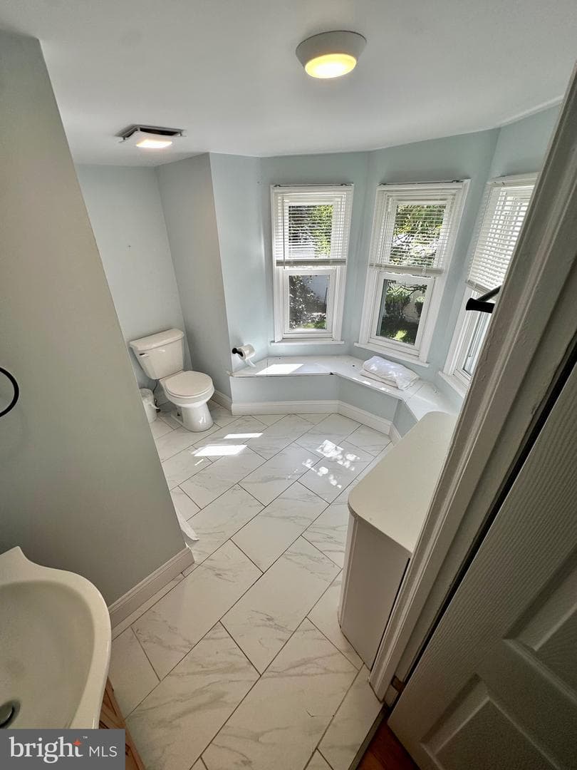 601 Vernon Street photo 16