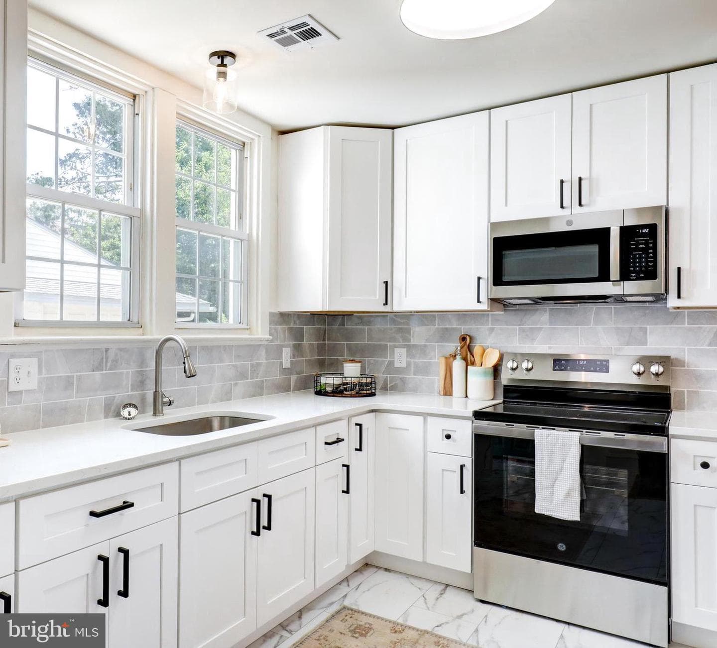 225 Lynbrooke Road photo 9