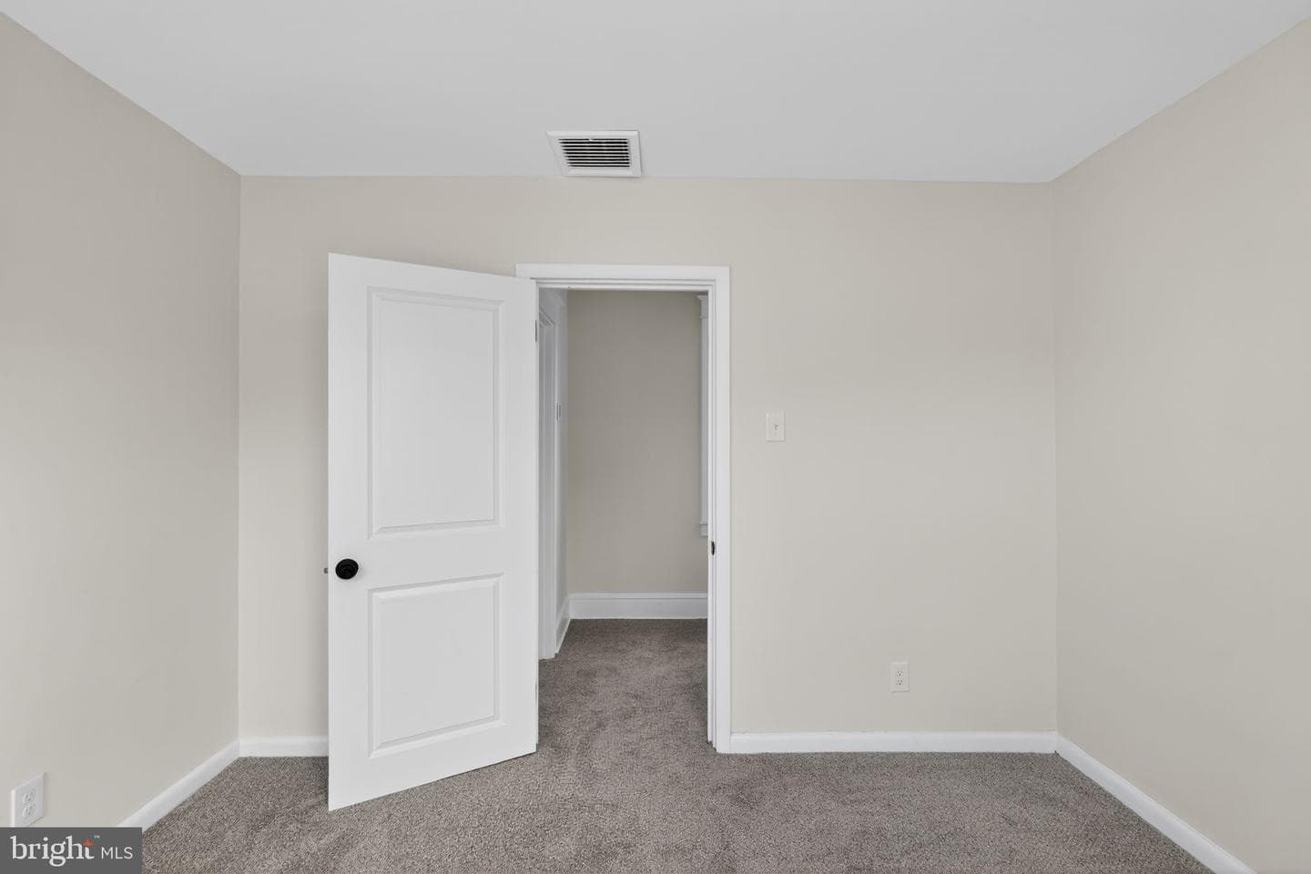 129 S Keystone Avenue photo 28
