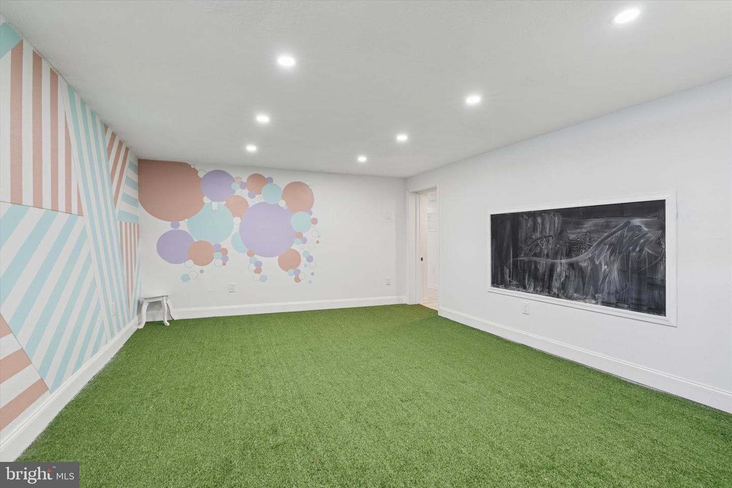 6 Cedar Road photo 28