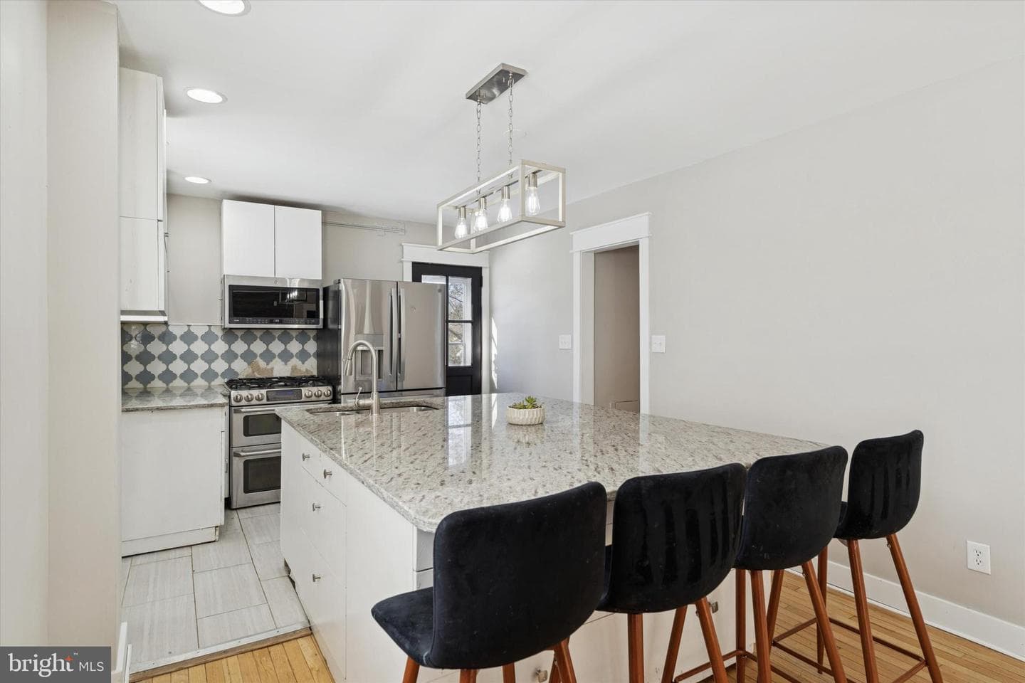 6 Cedar Road photo 3