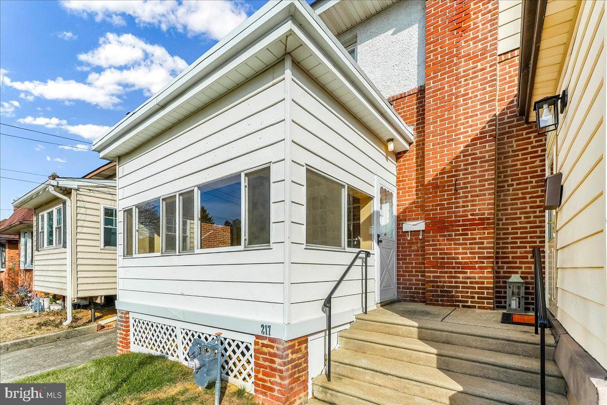 217 Blunston Avenue photo 2
