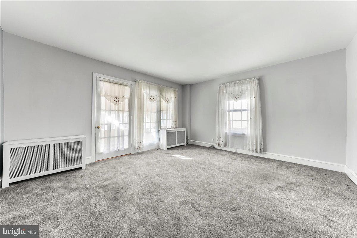 217 Blunston Avenue photo 8