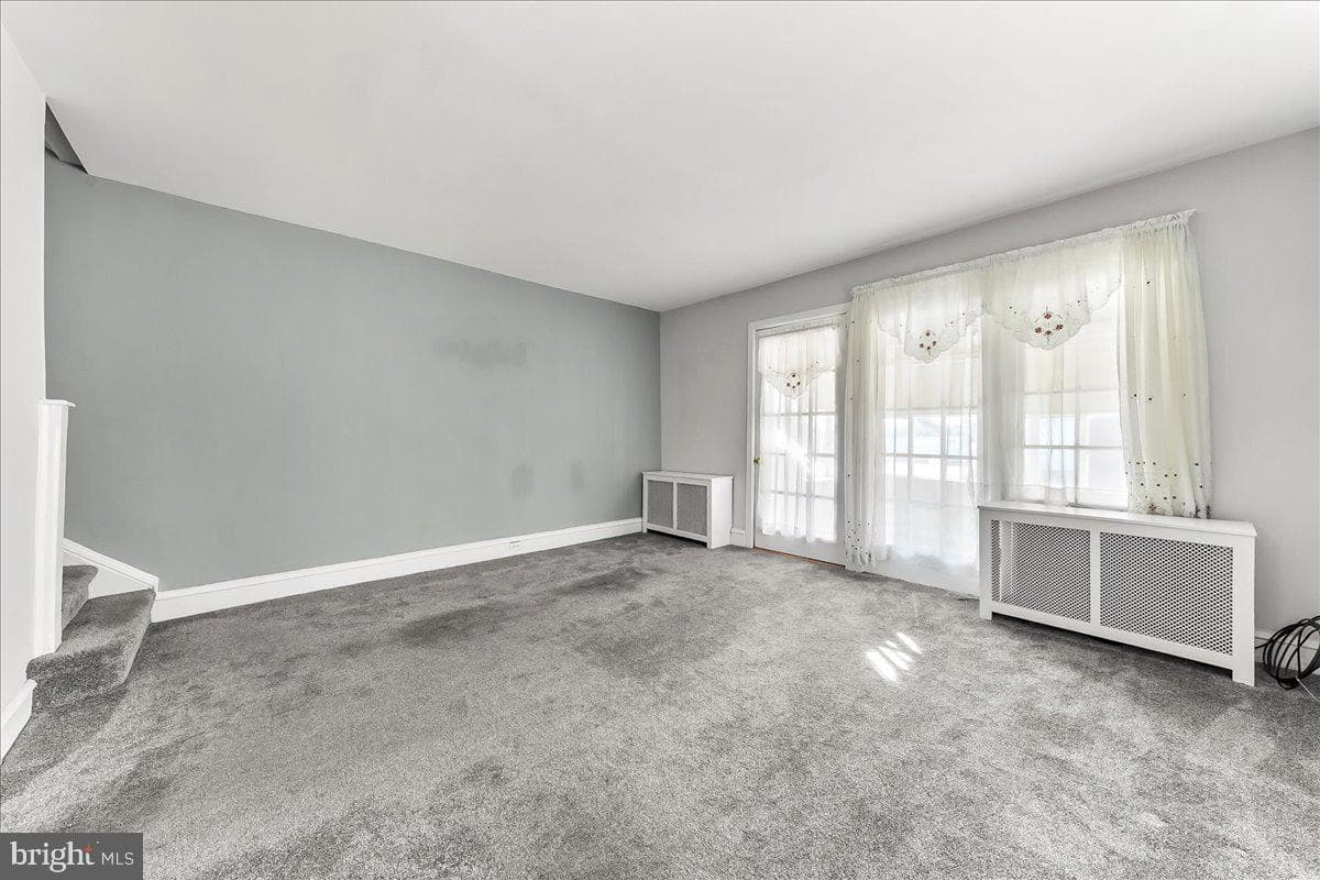217 Blunston Avenue photo 9