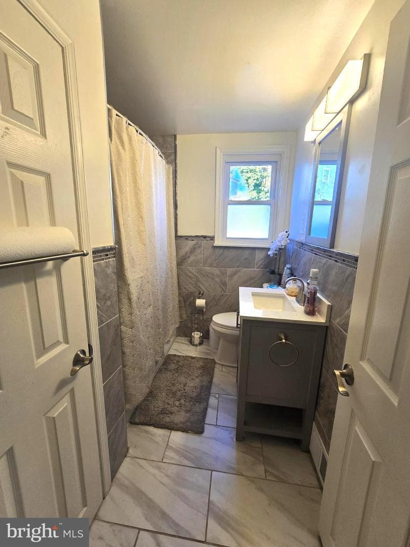1303 Manor Road photo 8