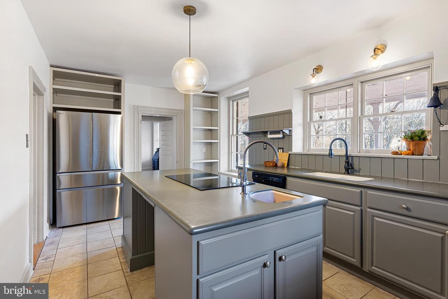 547 Concord Road photo 32