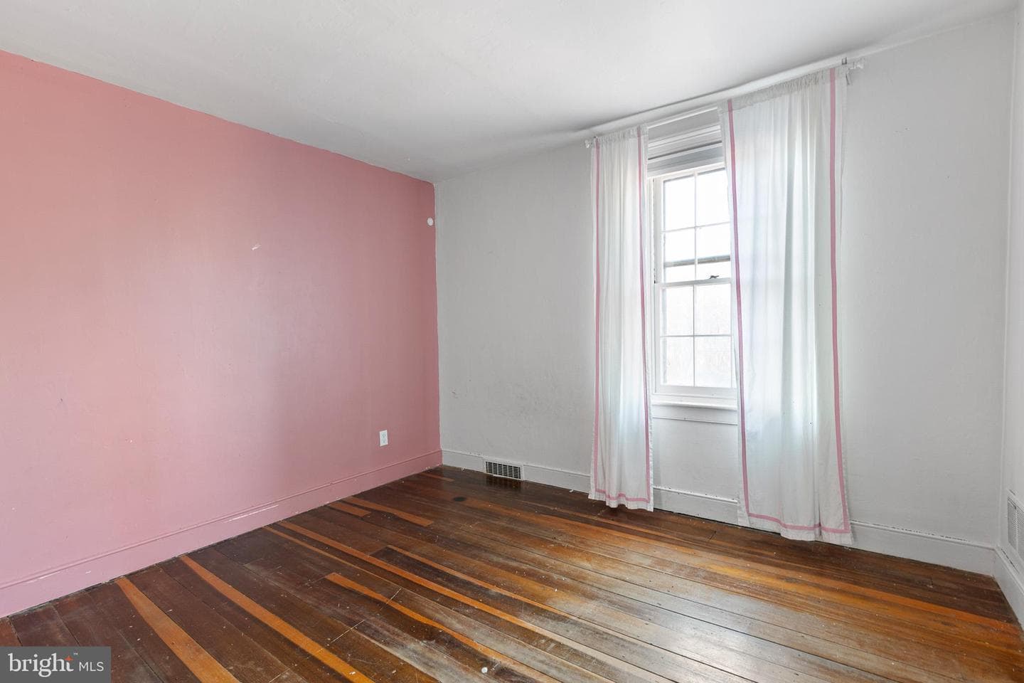 547 Concord Road photo 8