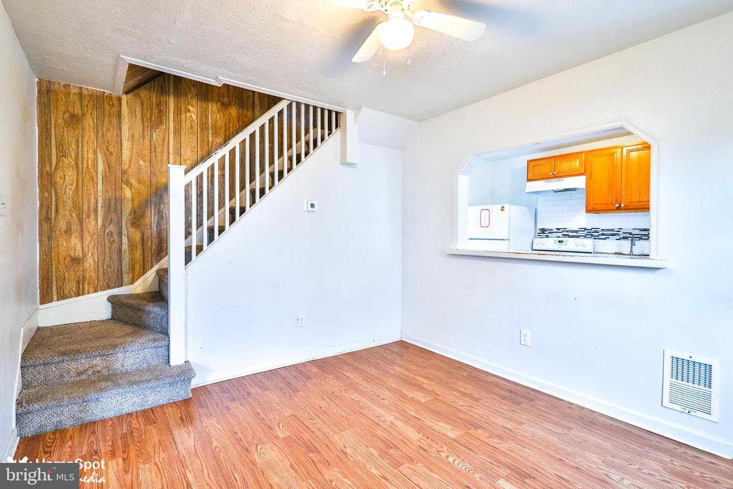 1125 Morton Avenue photo 16
