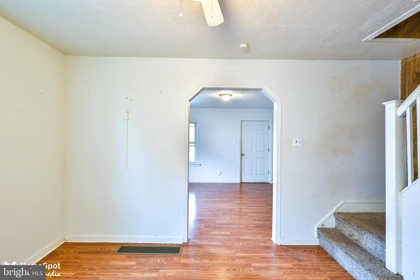 1125 Morton Avenue photo 19