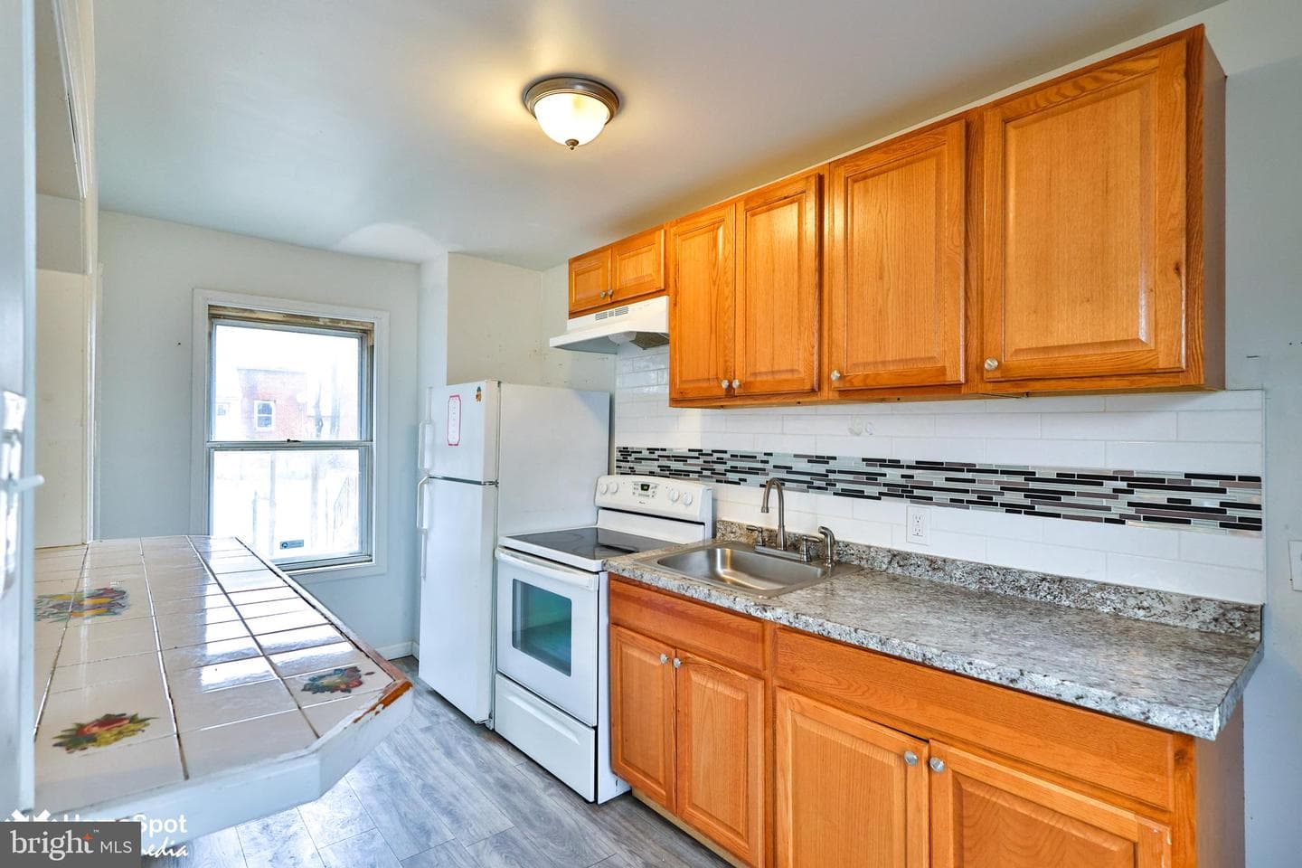 1125 Morton Avenue photo 21