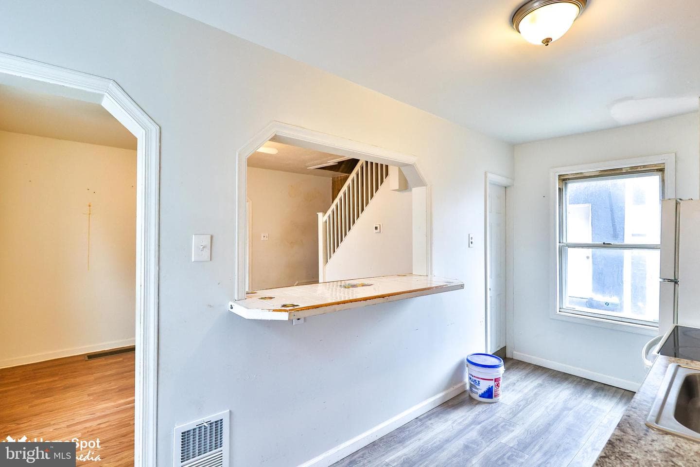 1125 Morton Avenue photo 23