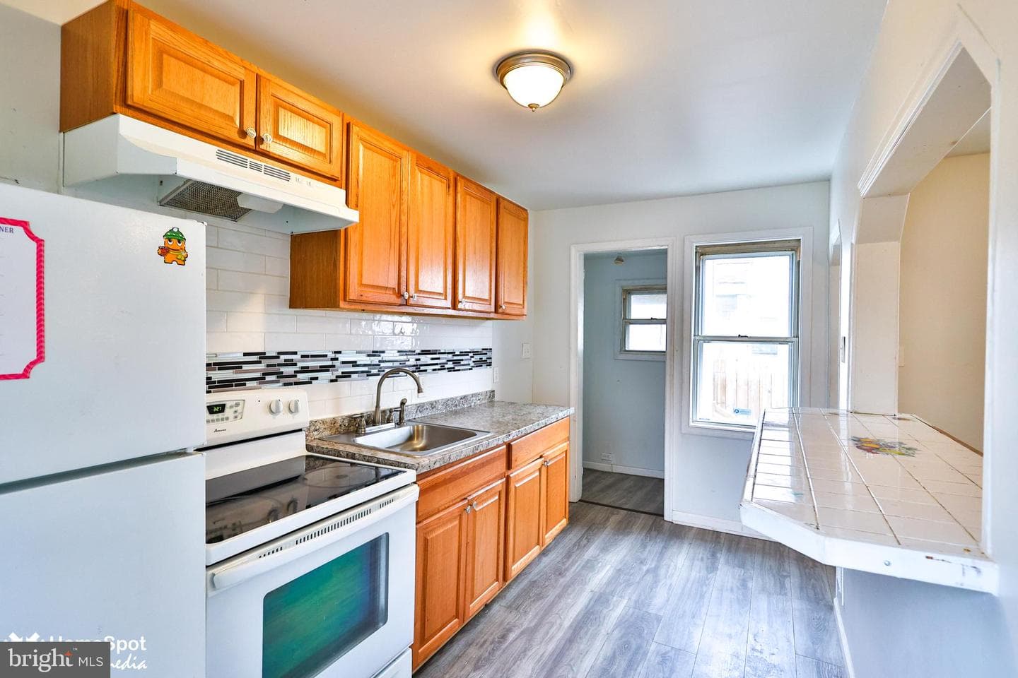 1125 Morton Avenue photo 25