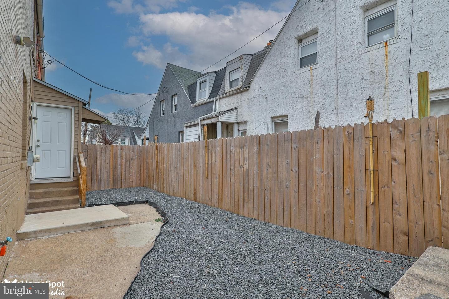 1125 Morton Avenue photo 45