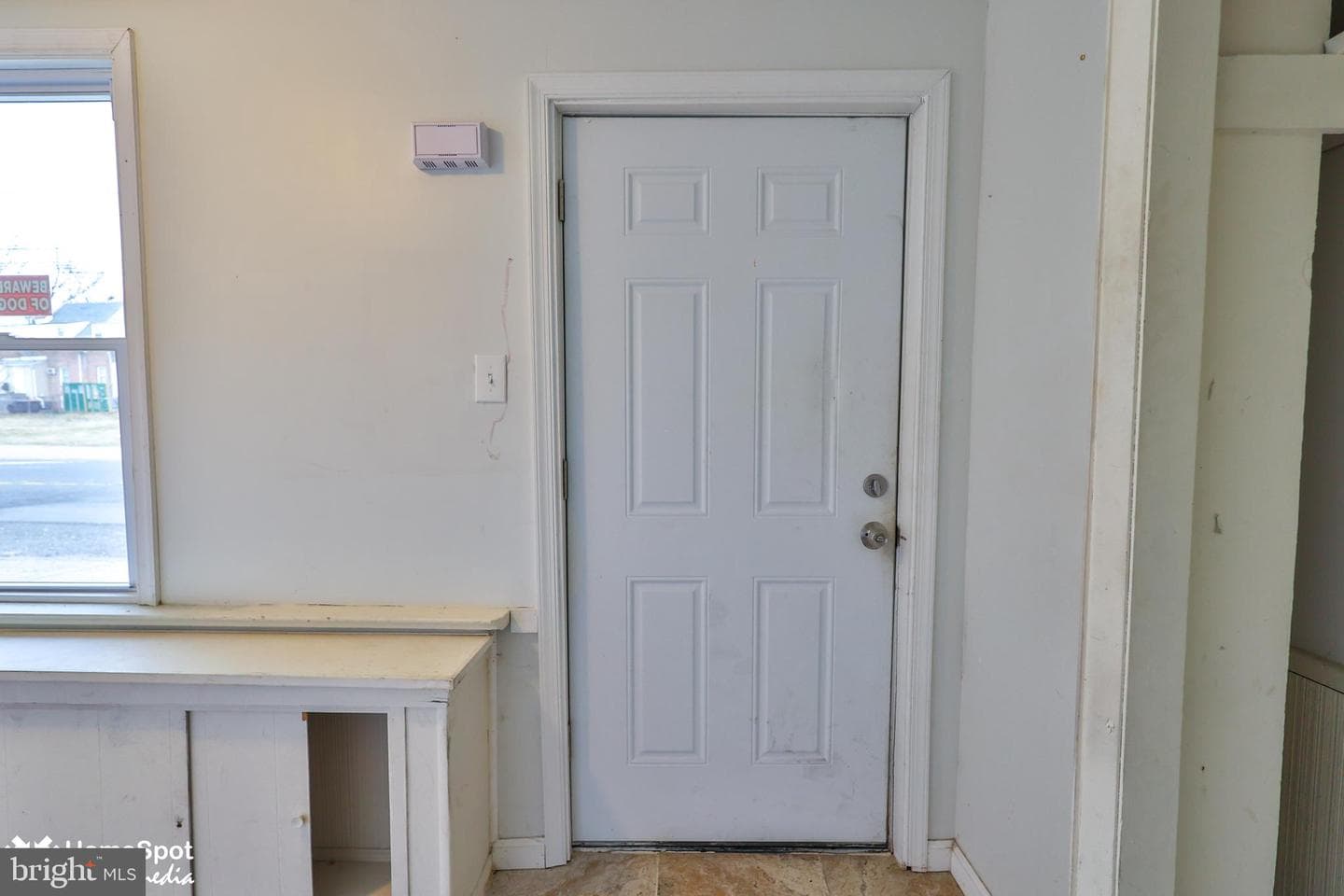 1125 Morton Avenue photo 5