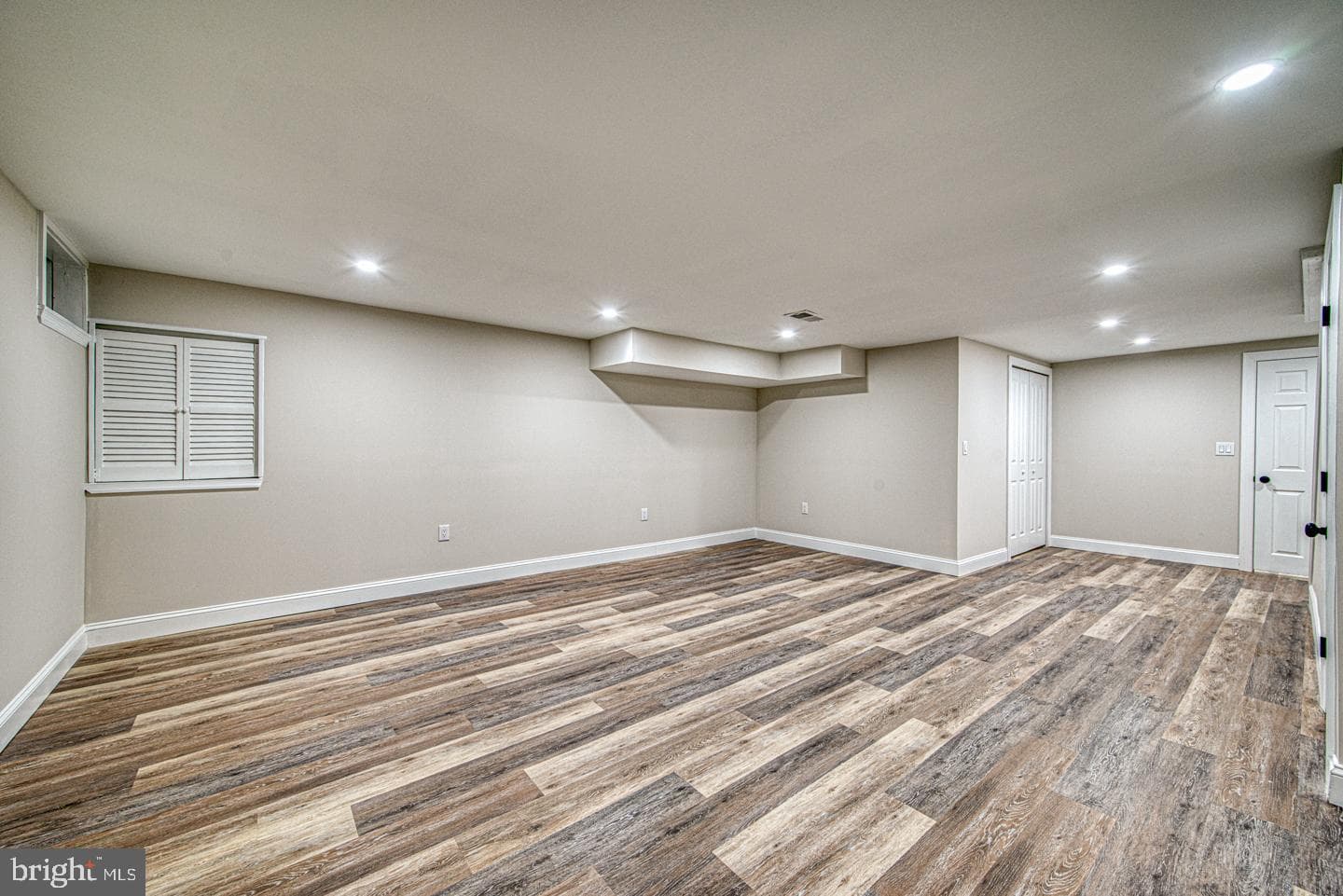 261 Bishop Drive photo 28