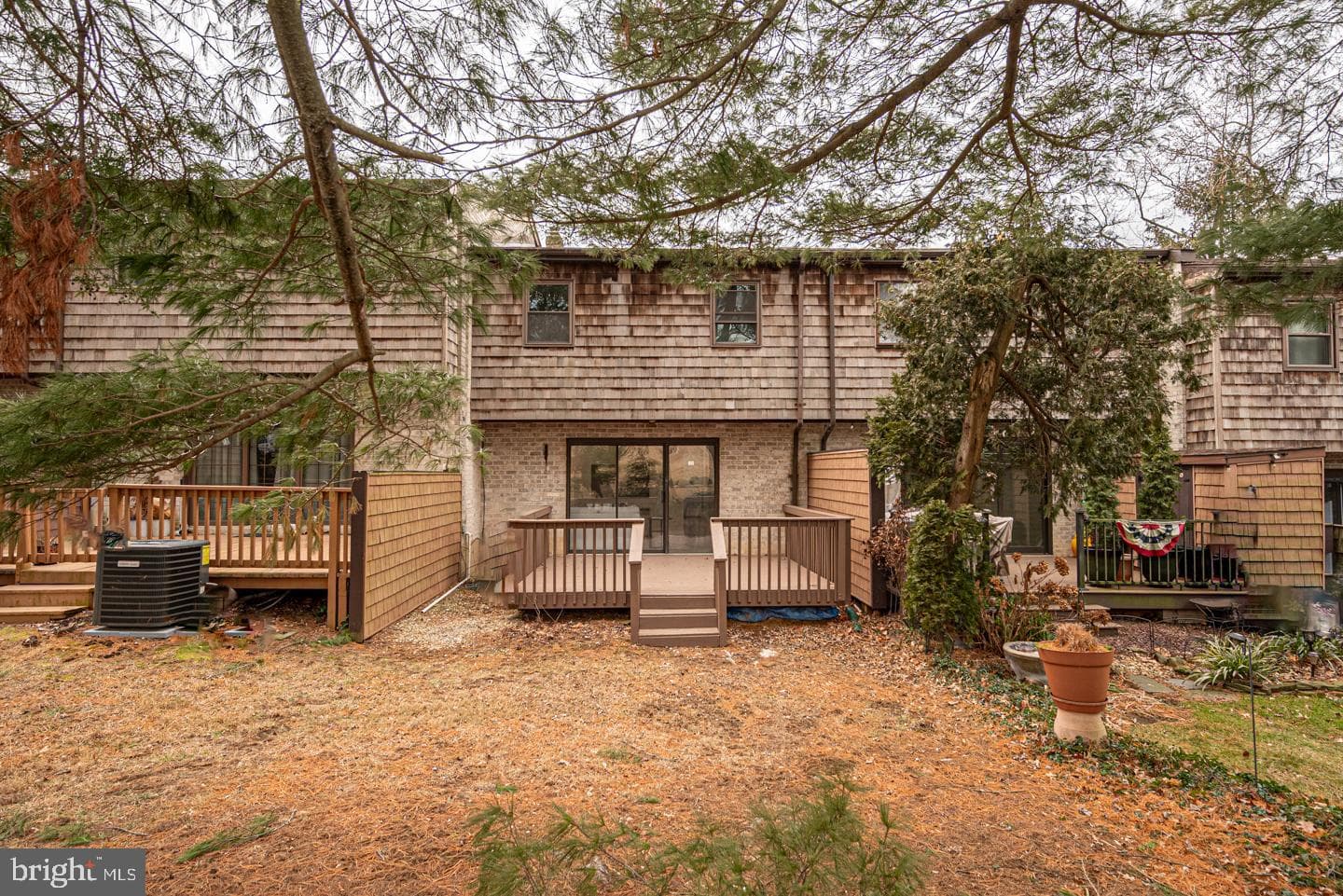 261 Bishop Drive photo 32