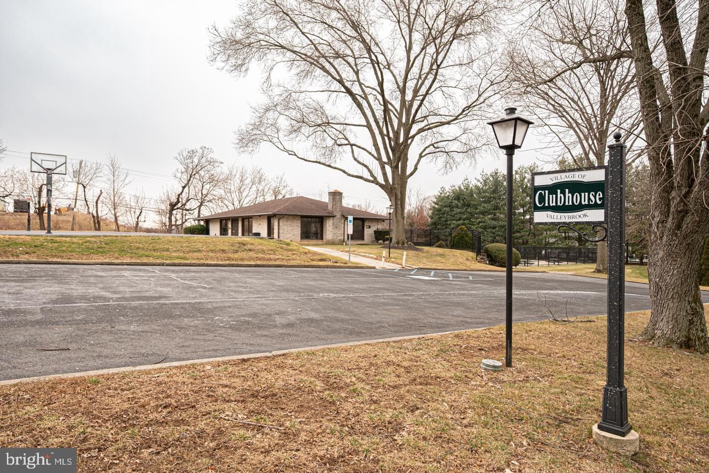 261 Bishop Drive photo 35