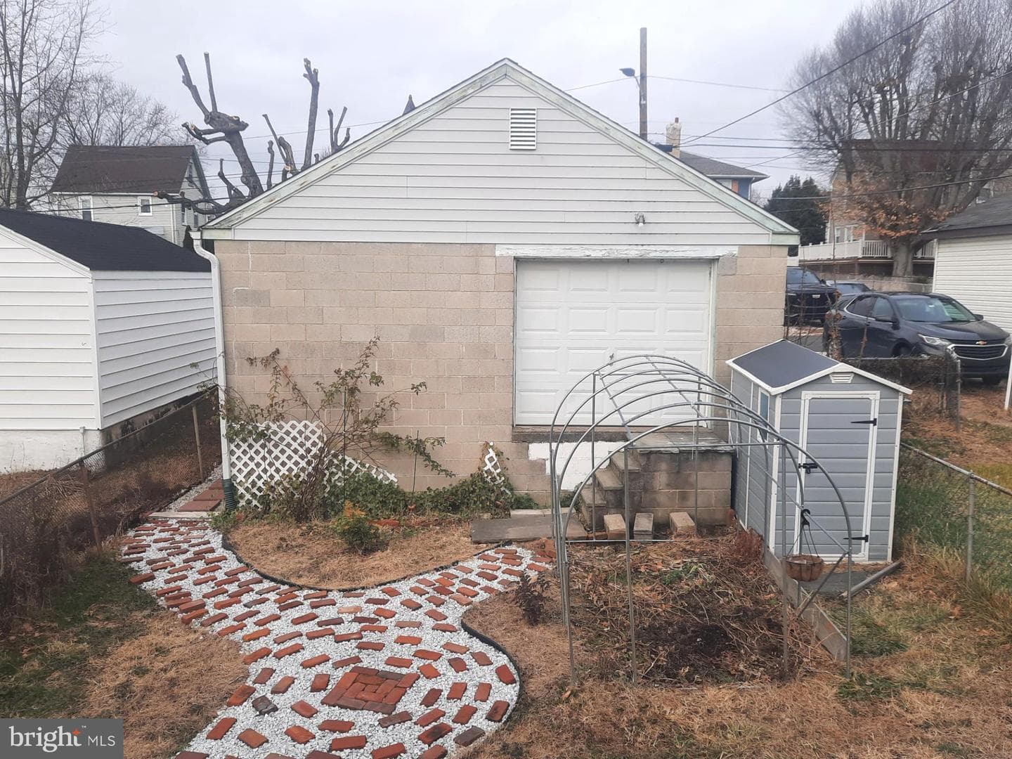 551 Delaware Avenue photo 20