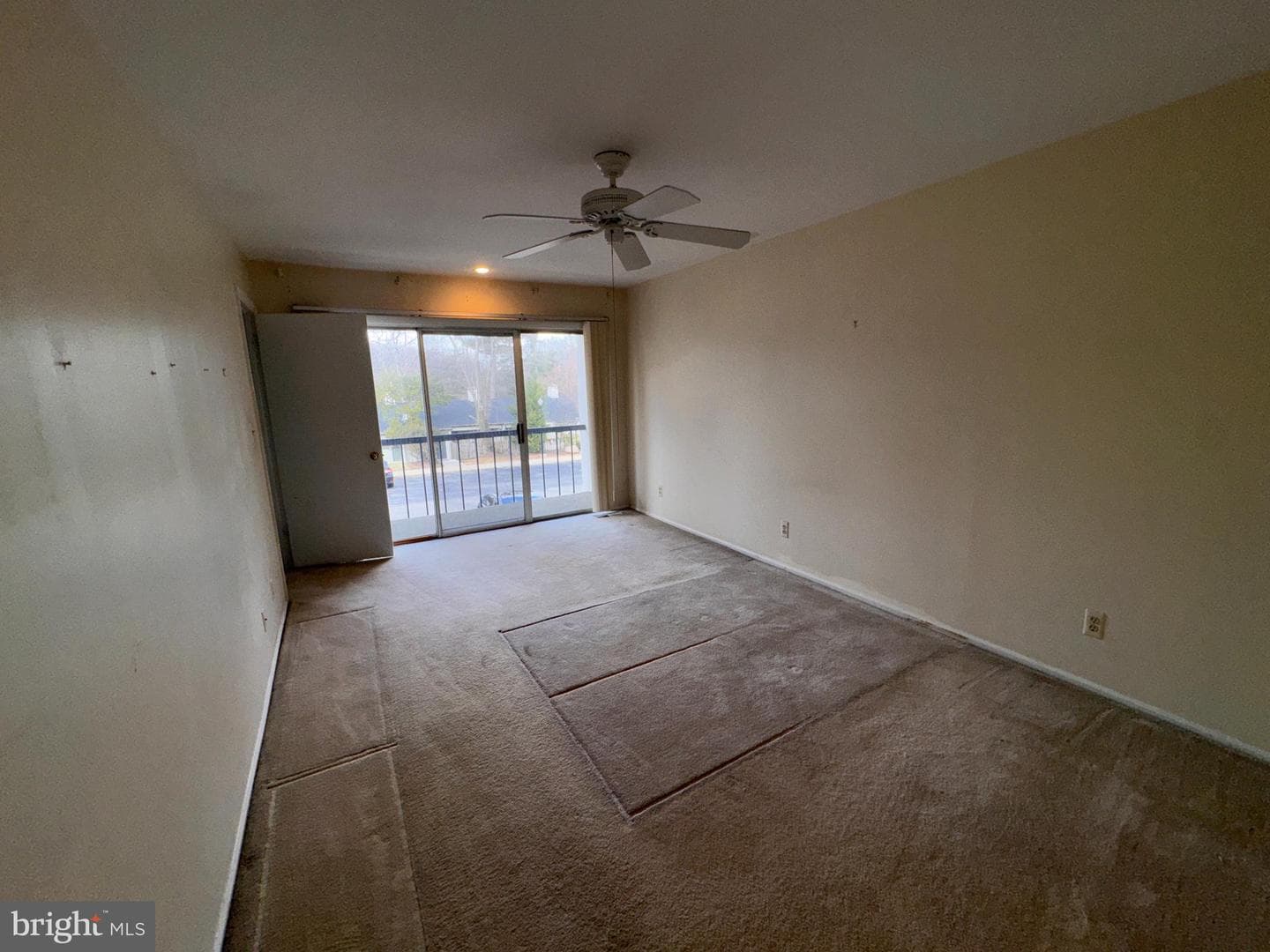 215 E Chelsea Circle photo 16