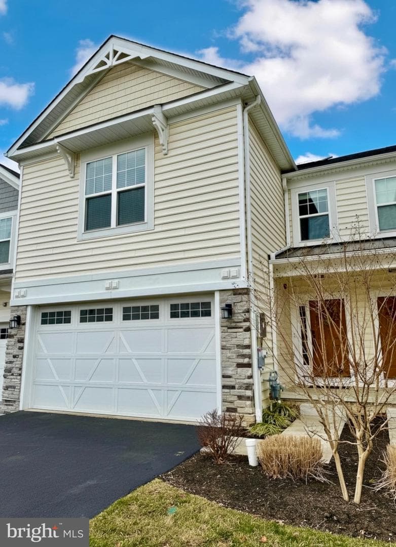48 Hunters Lane photo 2