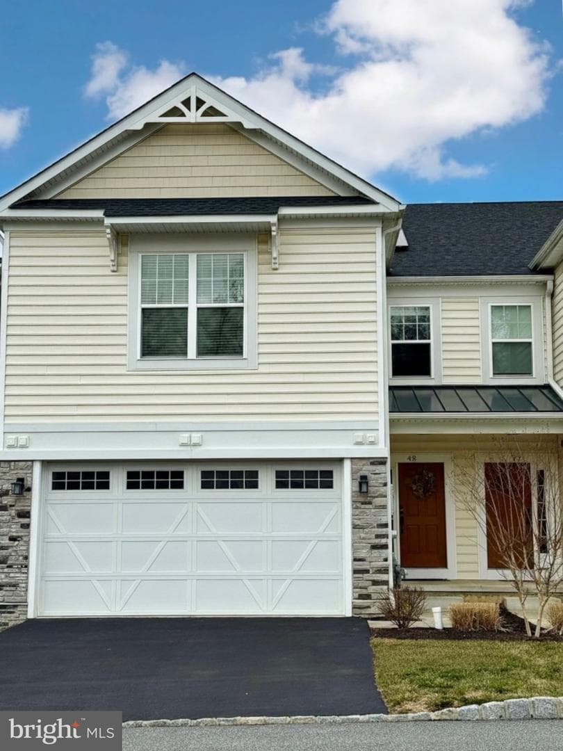 48 Hunters Lane photo 3
