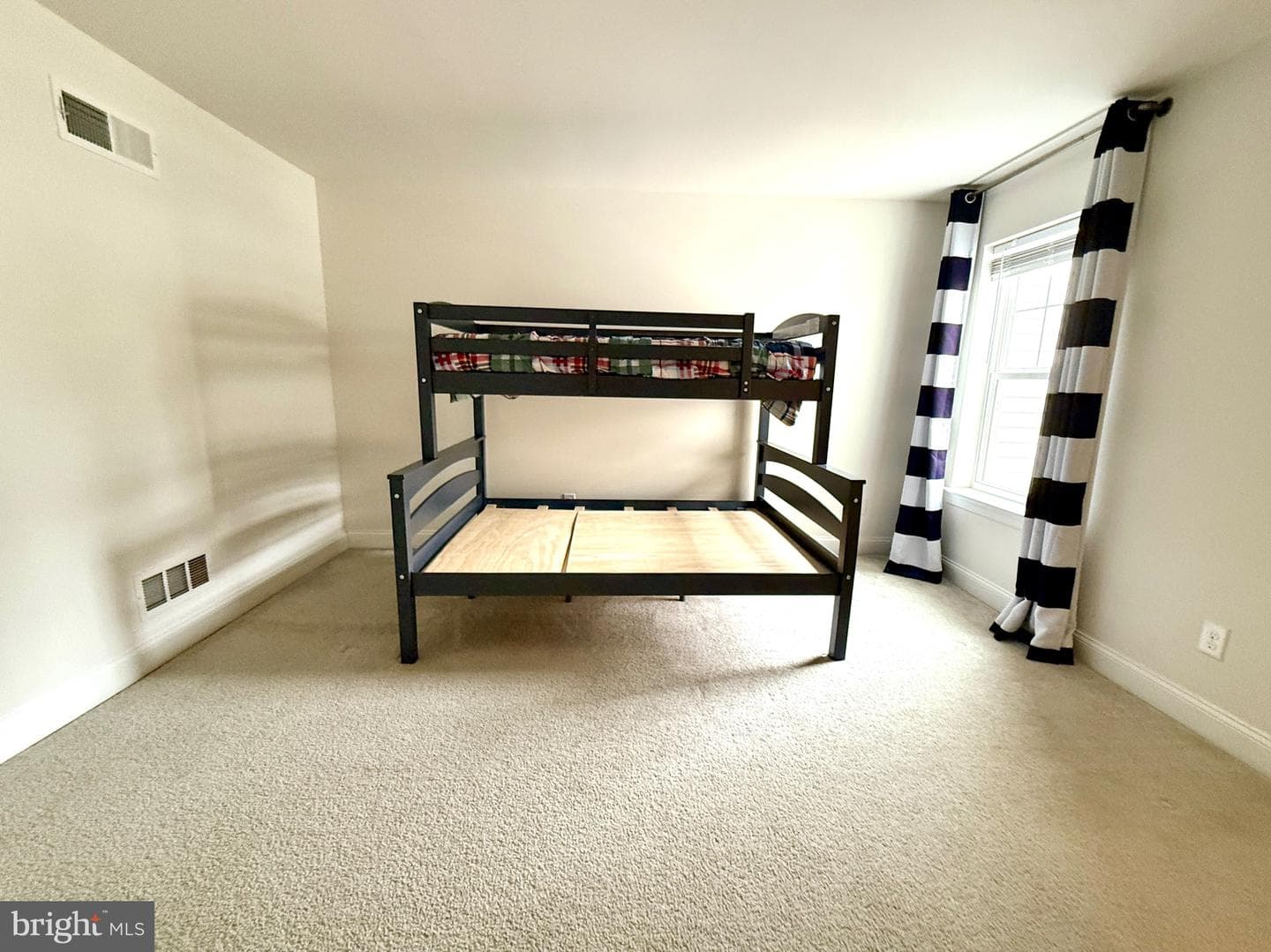 48 Hunters Lane photo 39