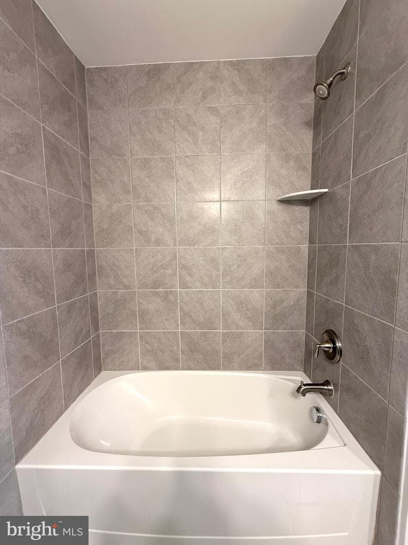 48 Hunters Lane photo 42