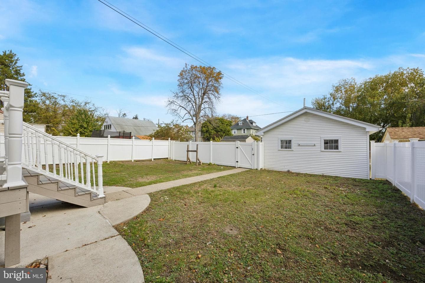 405 N Swarthmore Avenue photo 33