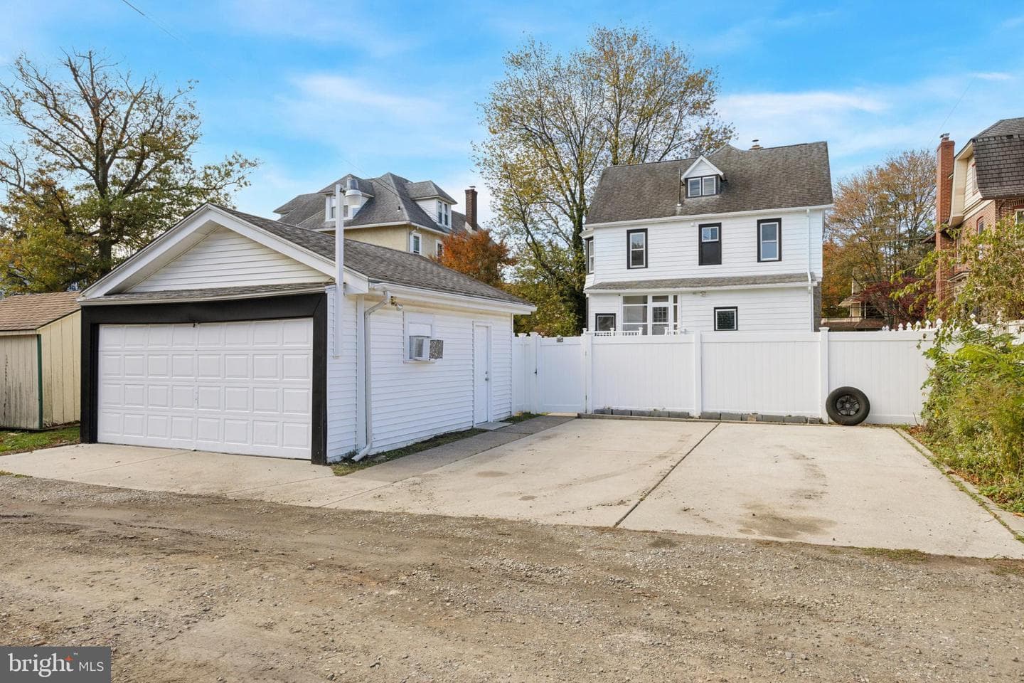 405 N Swarthmore Avenue photo 35