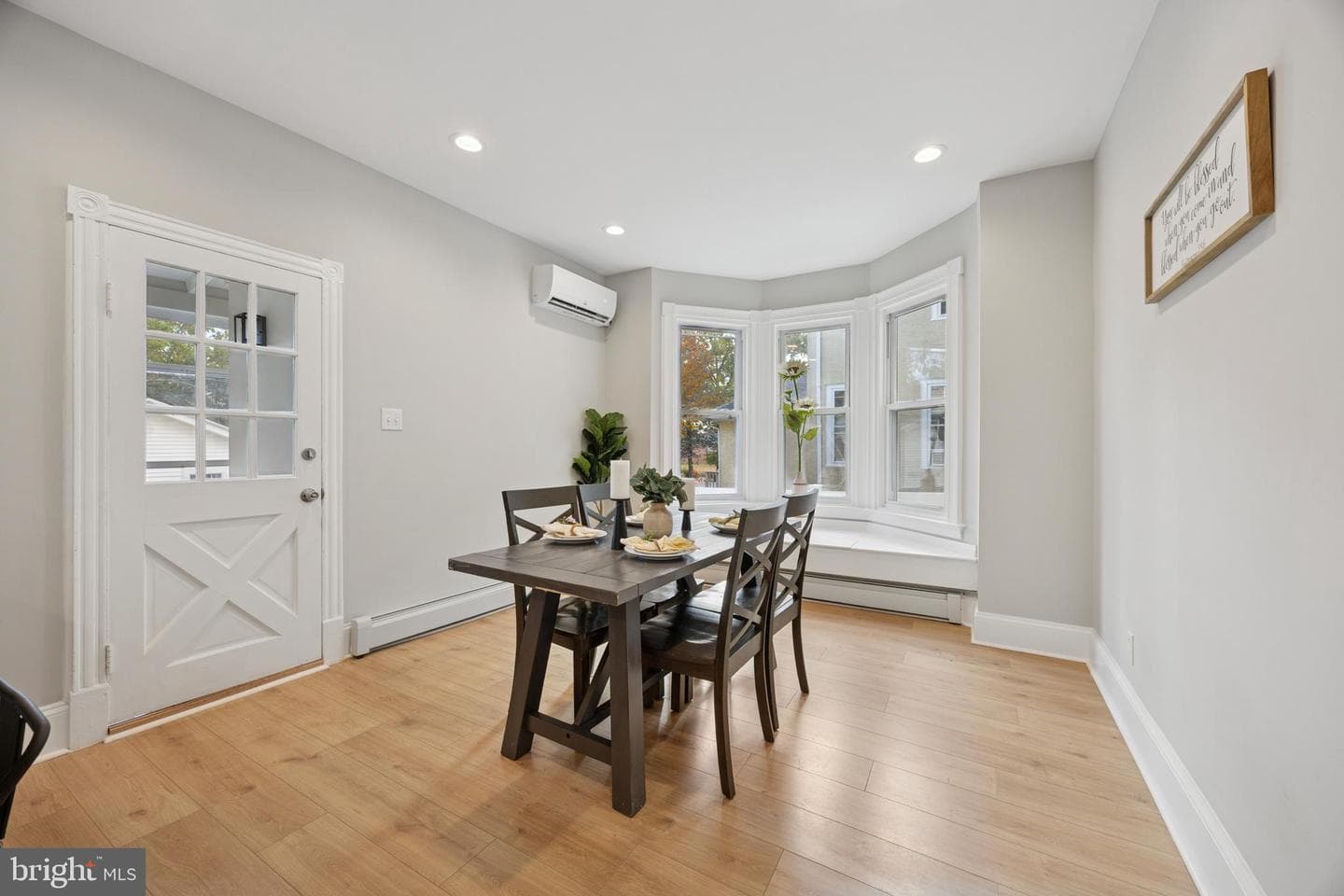 405 N Swarthmore Avenue photo 8