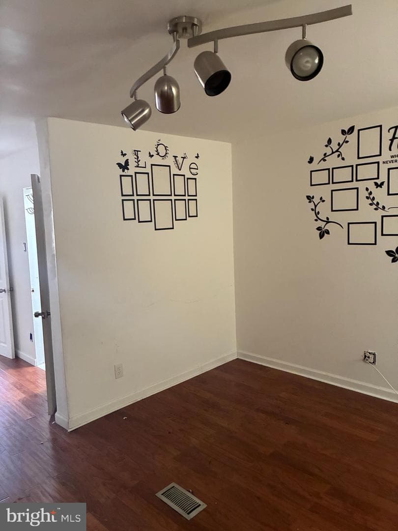 1013 Pine Road photo 3