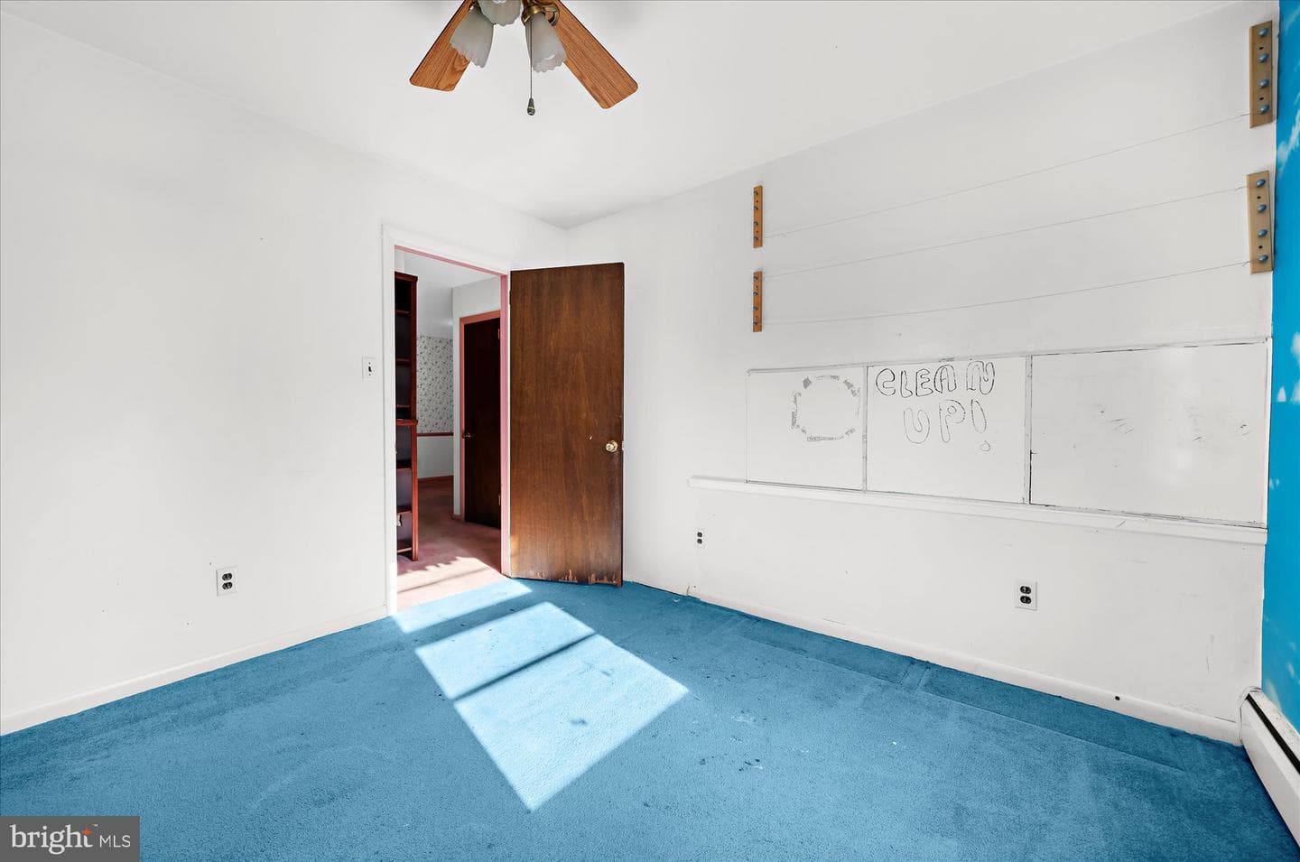 303 Perry Street photo 17