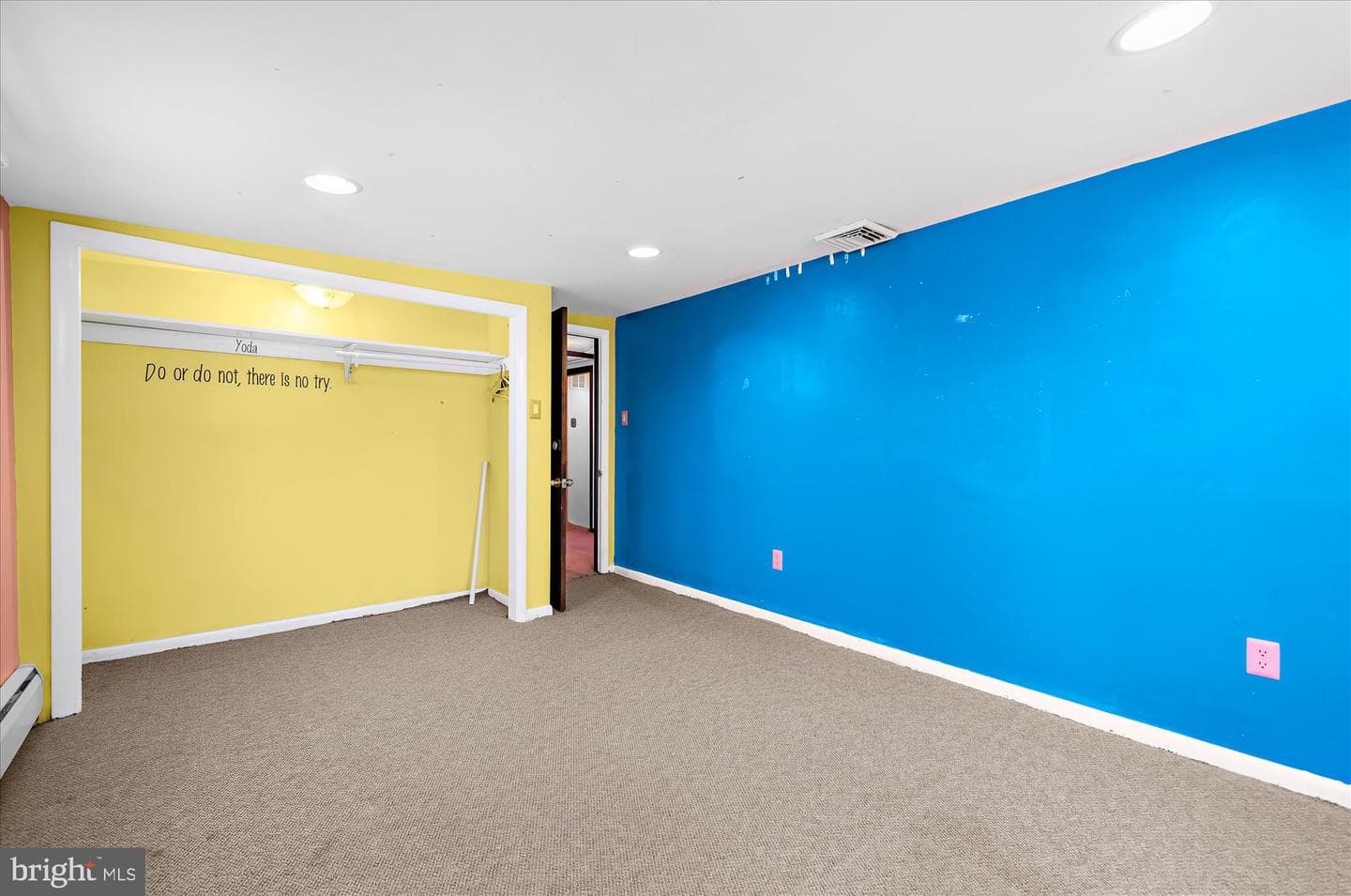 303 Perry Street photo 26