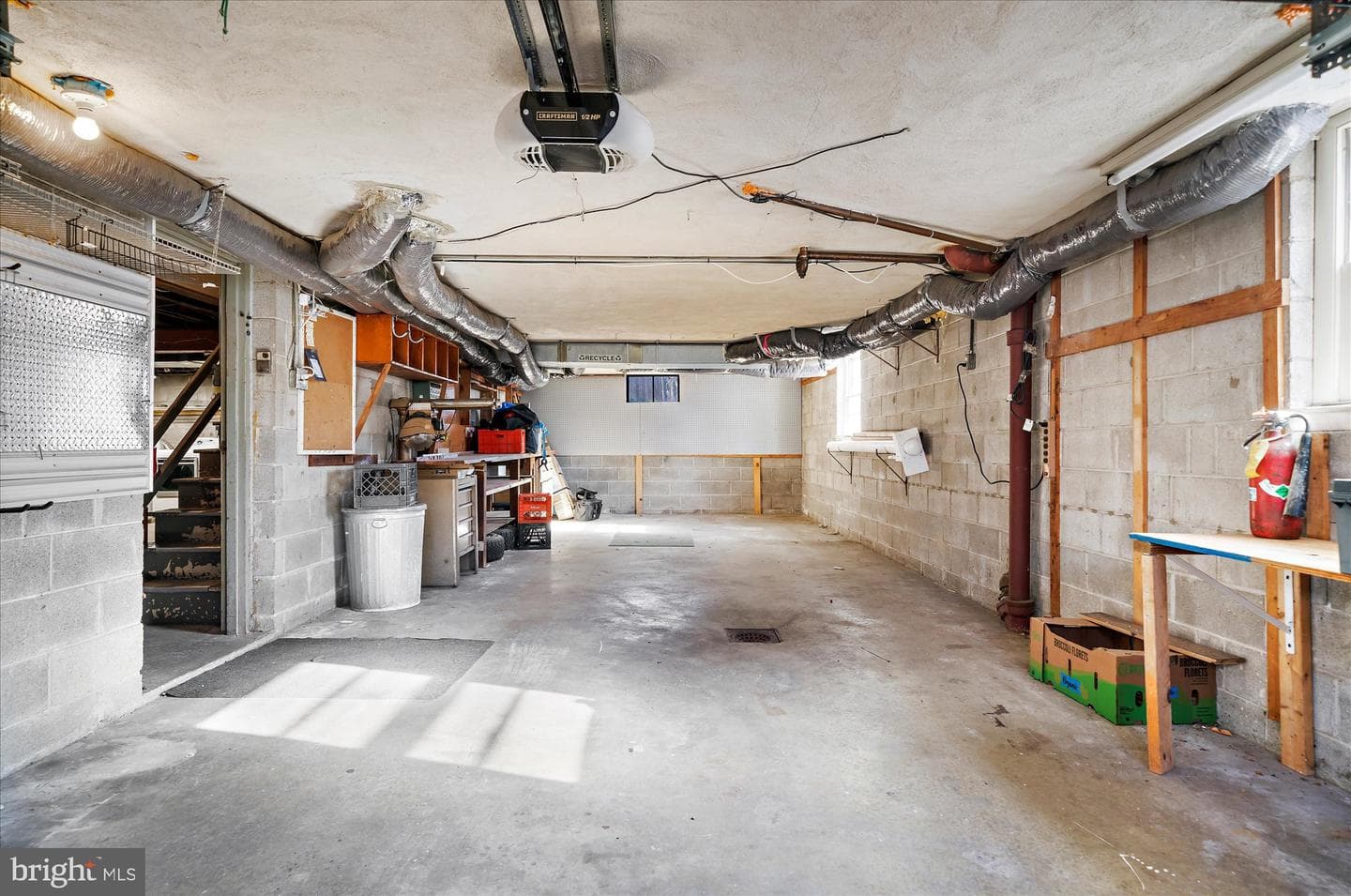 303 Perry Street photo 31