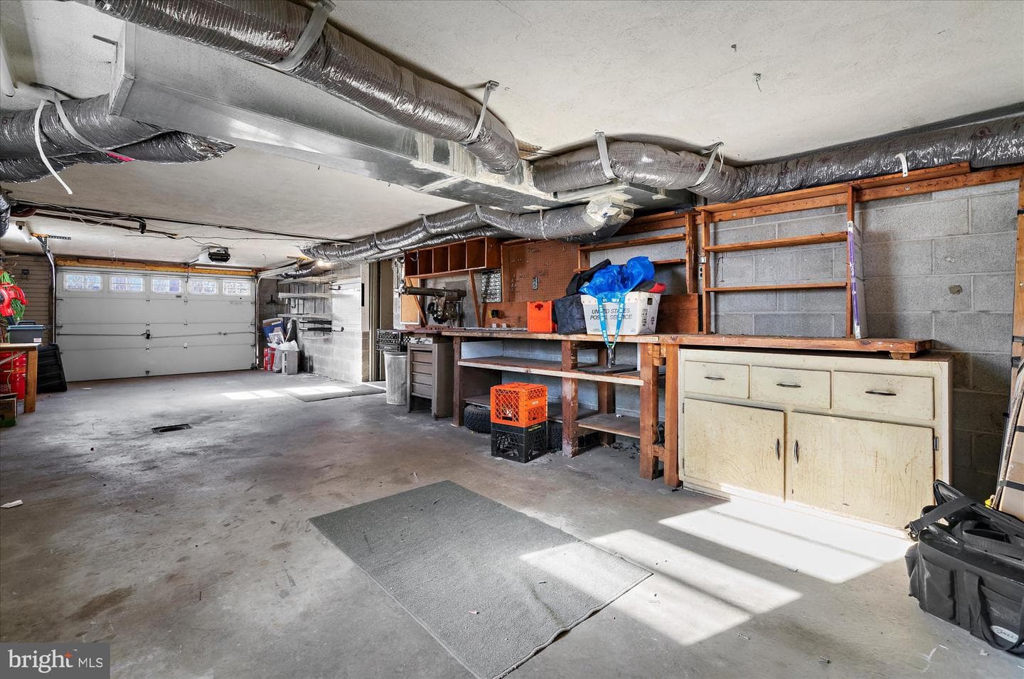 303 Perry Street photo 32