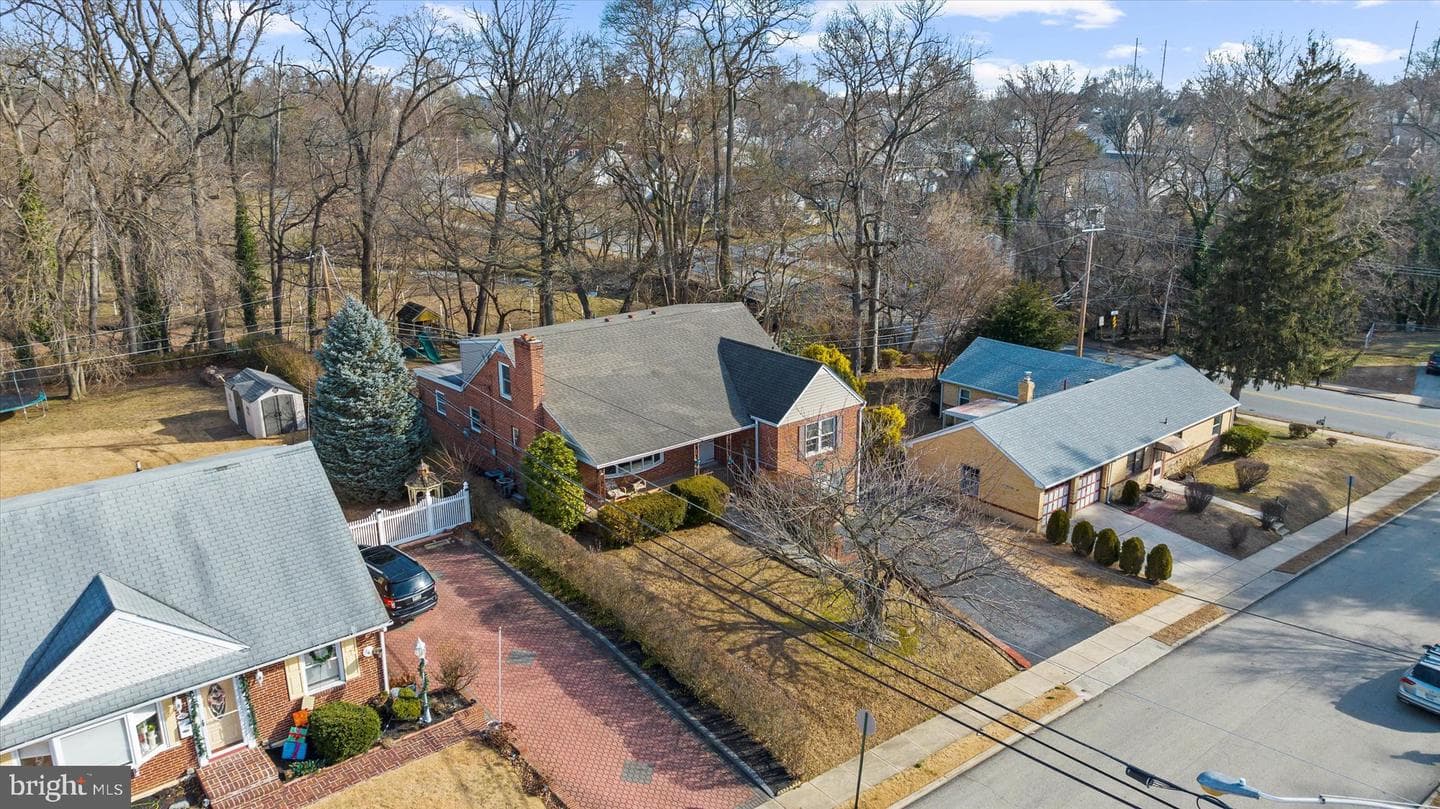 303 Perry Street photo 41