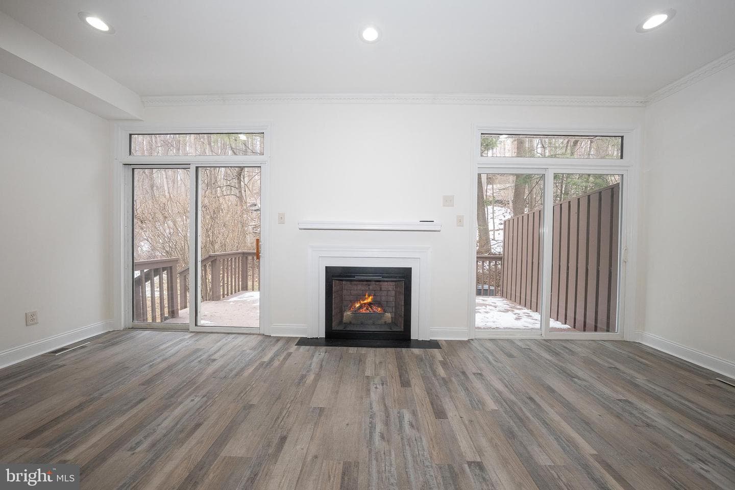 514 Waters Edge photo 13