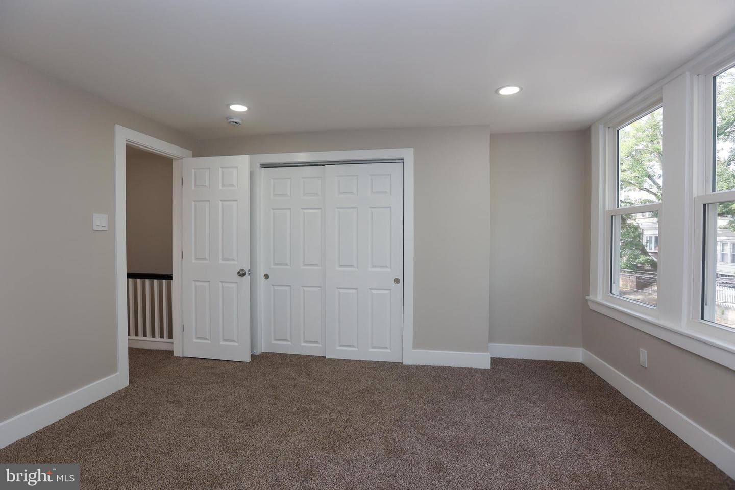 225 Wright Avenue photo 11