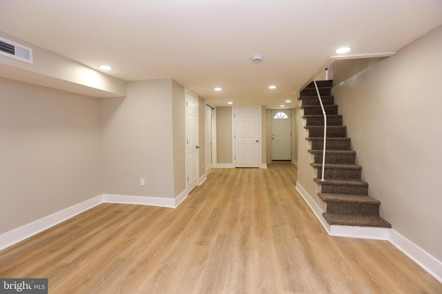 225 Wright Avenue photo 19