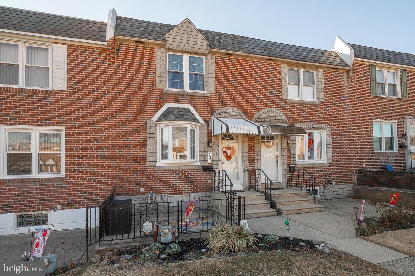 614 Crescent Drive photo 1