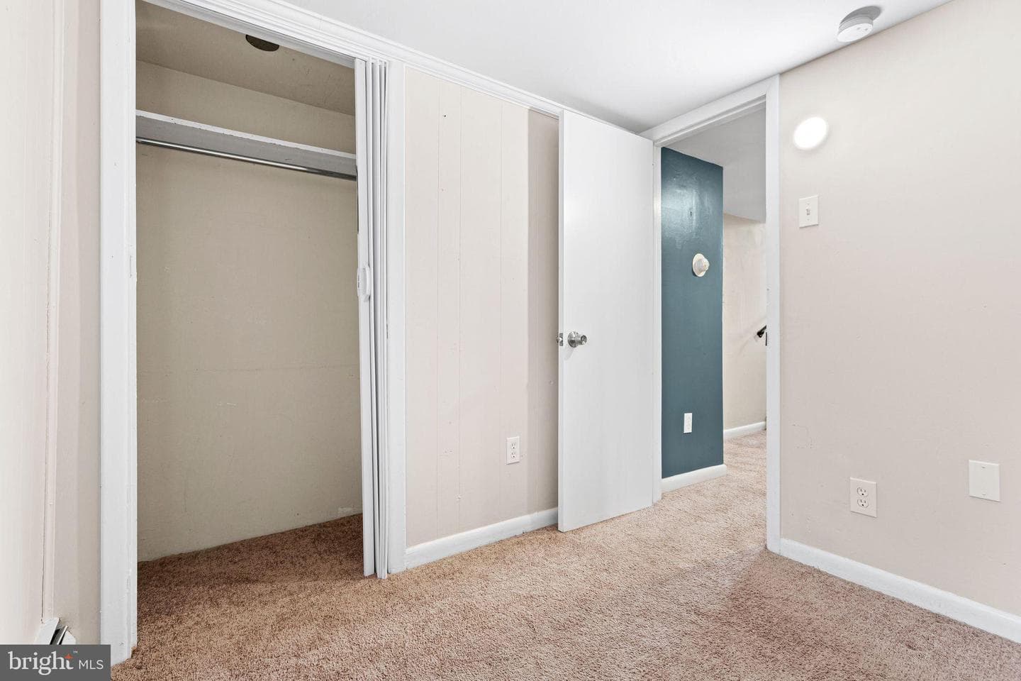 224 S Pennell Road photo 6