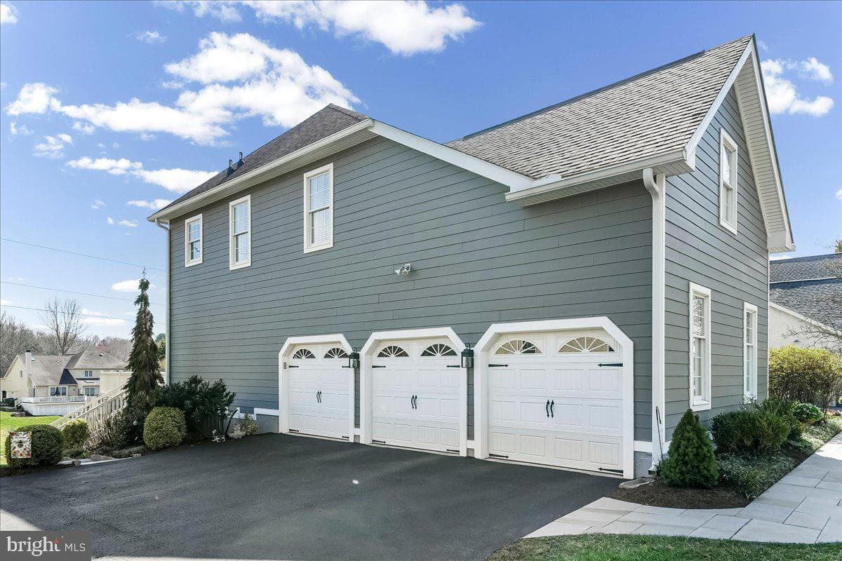 17 Thomas Speakman Drive photo 53