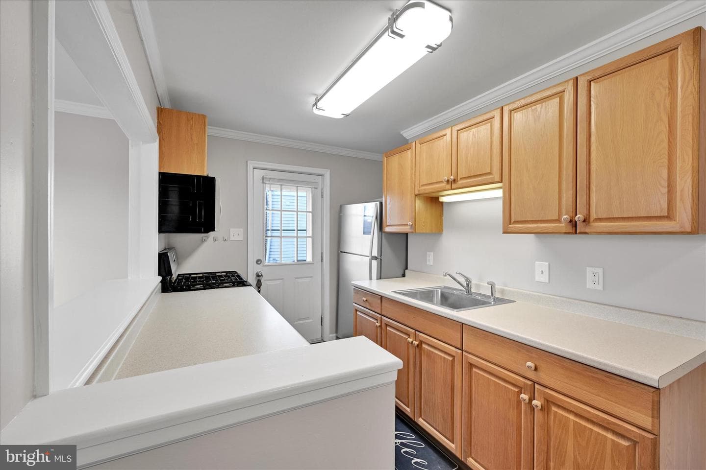 204 Ridley Avenue photo 9